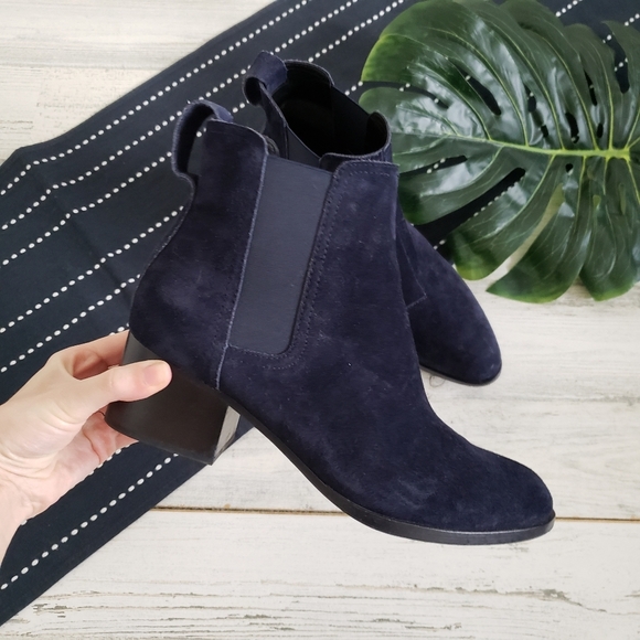 Rag & Bone| Walker Bootie Blue Navy Suede Size 37 - Picture 1 of 9